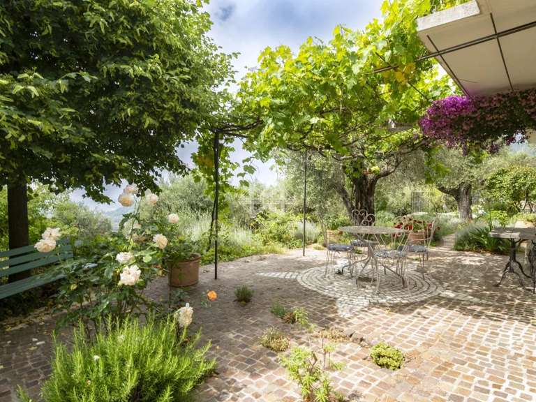 Villa Châteauneuf-Grasse - 4 chambres - 137m²