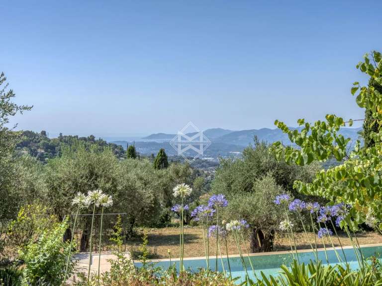 Villa Châteauneuf-Grasse - 4 chambres - 137m²