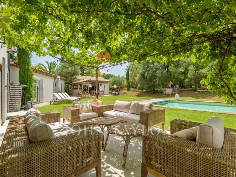 Villa Châteauneuf-Grasse - 6 chambres - 300m²