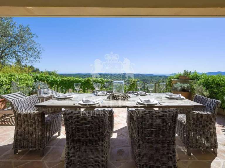 Villa Châteauneuf-Grasse - 4 chambres - 175m²