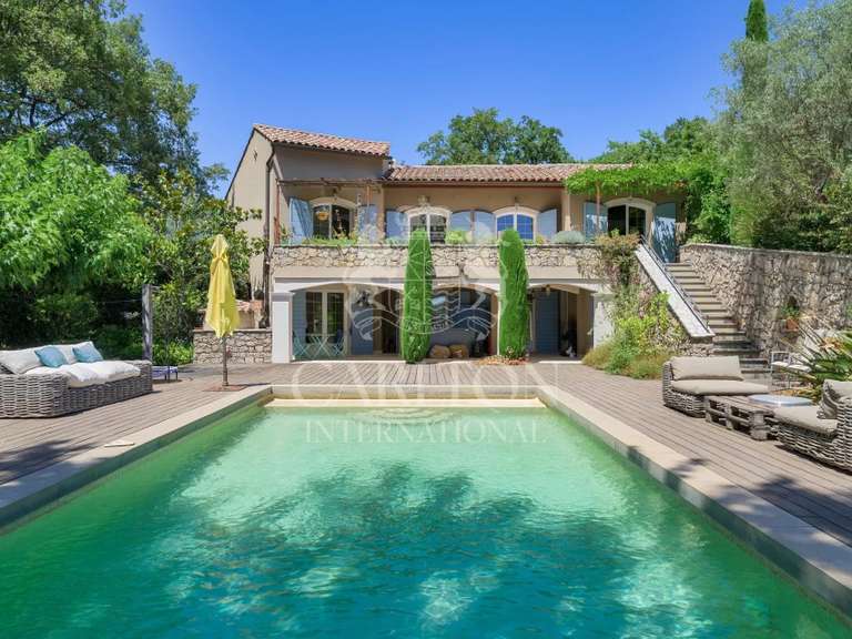 Villa Châteauneuf-Grasse - 4 chambres - 240m²