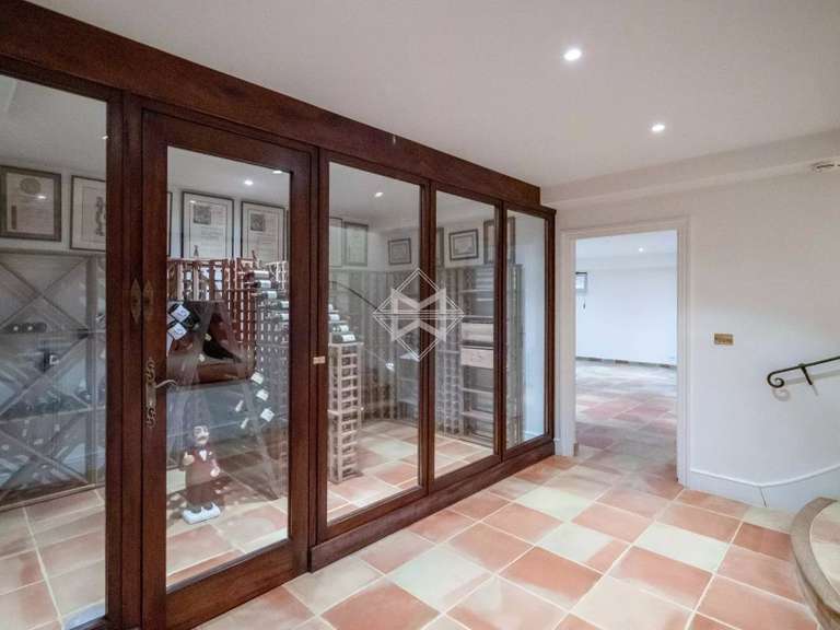 Villa Châteauneuf-Grasse - 6 chambres - 625m²