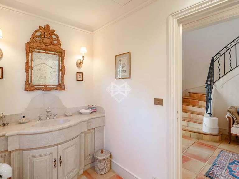 Villa Châteauneuf-Grasse - 6 chambres - 625m²