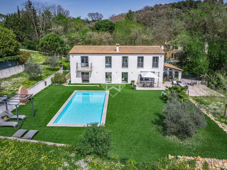Villa Châteauneuf-Grasse - 4 chambres - 224m²