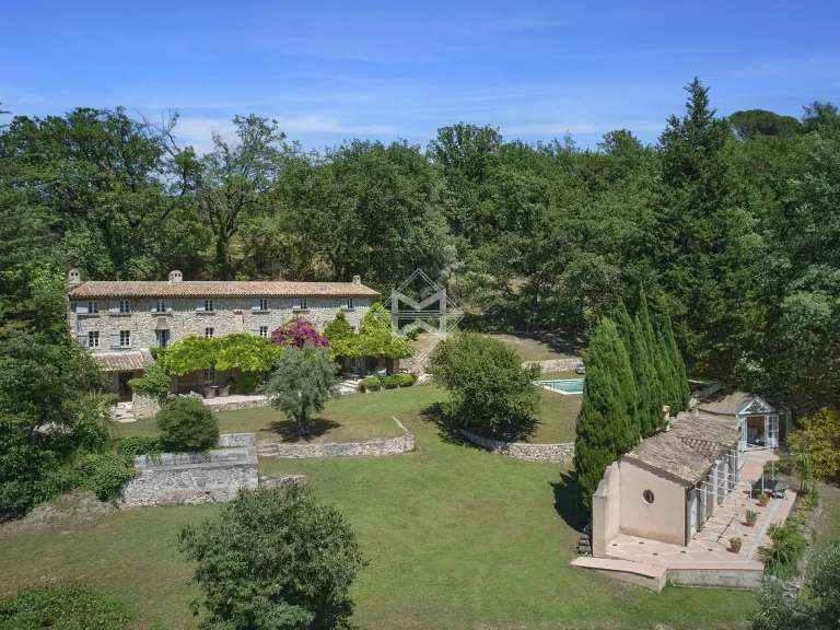 Villa Châteauneuf-Grasse - 7 chambres - 400m²