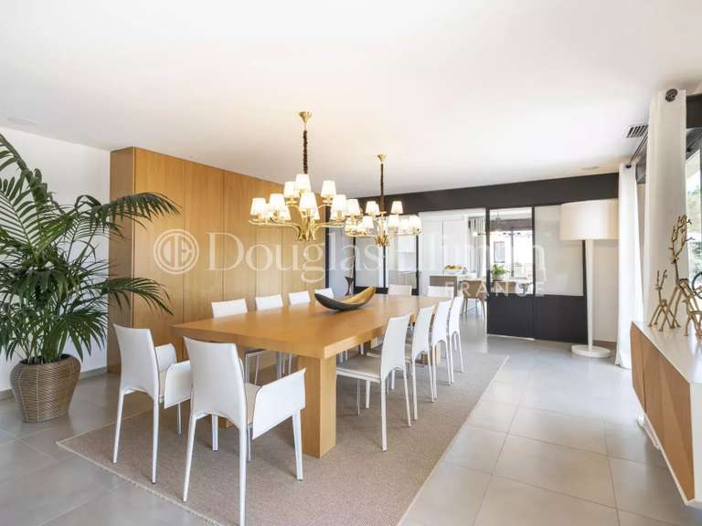 Villa Châteauneuf-Grasse - 5 chambres - 280m²