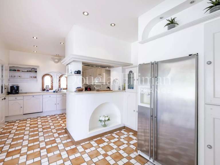 Villa Châteauneuf-Grasse - 6 chambres - 574m²