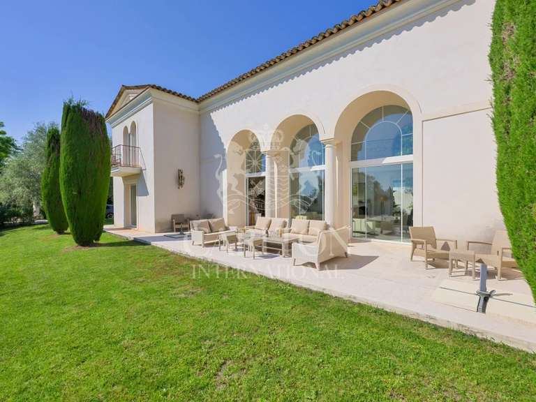 Villa Châteauneuf-Grasse - 6 chambres - 351m²