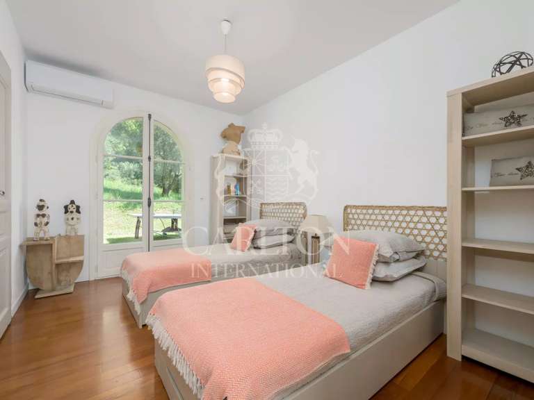 Villa Châteauneuf-Grasse - 6 chambres - 351m²