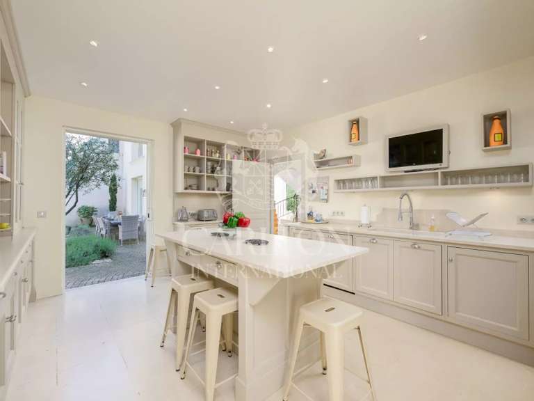 Villa Châteauneuf-Grasse - 6 chambres - 351m²