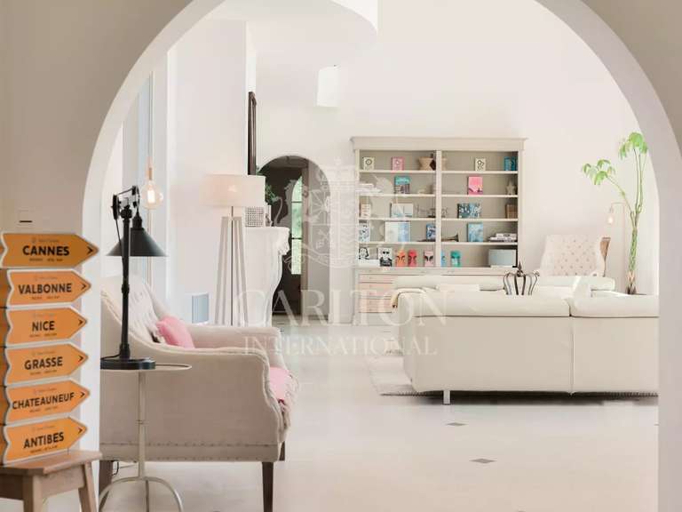 Villa Châteauneuf-Grasse - 6 chambres - 351m²