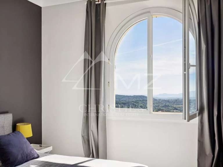 Villa Châteauneuf-Grasse - 5 bedrooms - 205m²