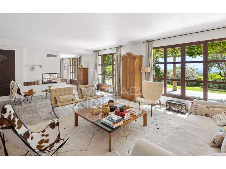 Villa Châteauneuf-Grasse - 5 chambres - 250m²