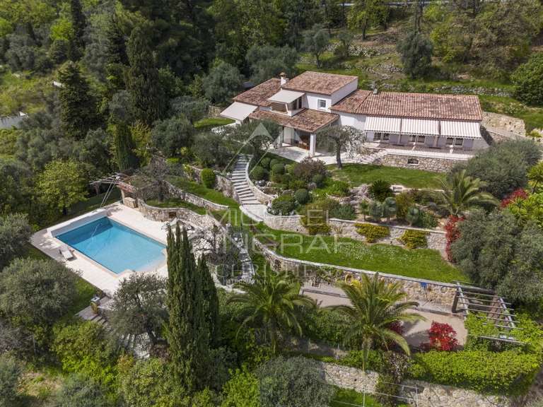 Villa Châteauneuf-Grasse - 5 chambres - 239m²