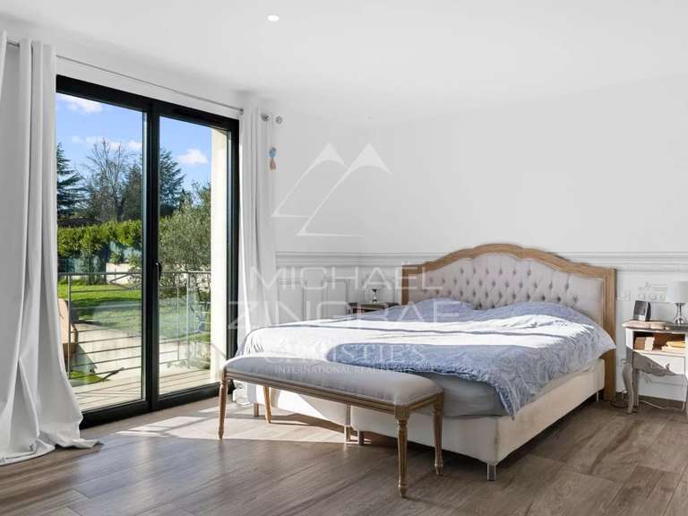 Villa Châteauneuf-Grasse - 4 chambres - 224m²