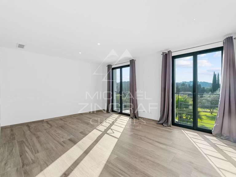 Villa Châteauneuf-Grasse - 4 bedrooms - 156m²