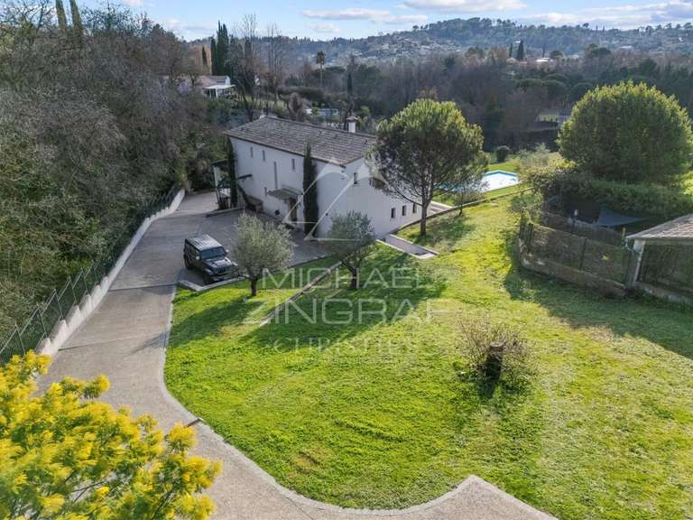 Villa Châteauneuf-Grasse - 4 bedrooms - 156m²