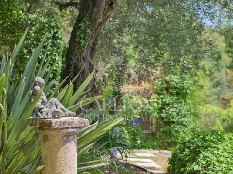 Villa Châteauneuf-Grasse - 4 chambres - 175m²