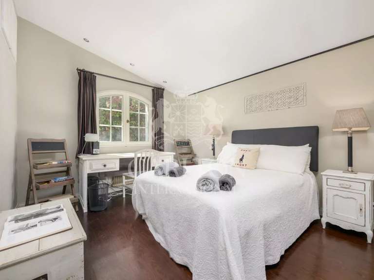 Villa Châteauneuf-Grasse - 4 chambres - 175m²