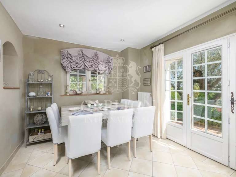 Villa Châteauneuf-Grasse - 4 chambres - 175m²