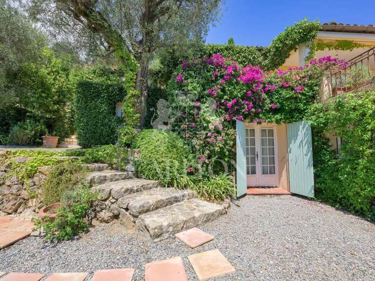 Villa Châteauneuf-Grasse - 4 chambres - 175m²