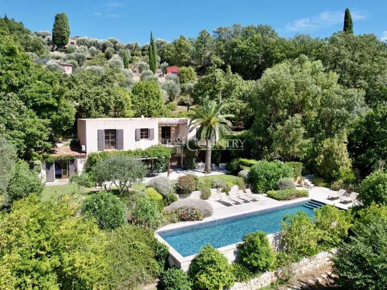 Villa Châteauneuf-Grasse - 5 chambres - 250m²