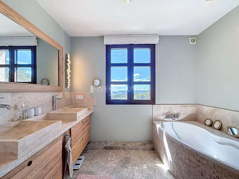 Villa Châteauneuf-Grasse - 5 chambres - 250m²