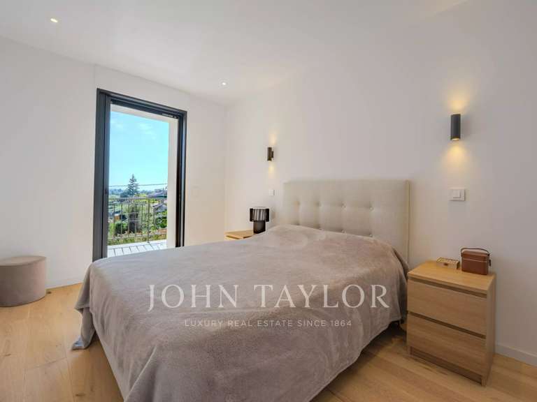 Villa Châteauneuf-Grasse - 5 chambres - 320m²