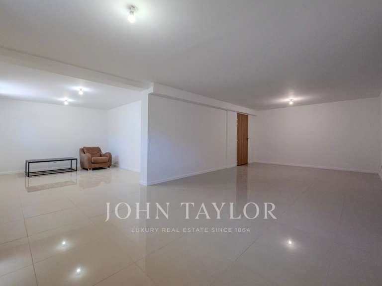 Villa Châteauneuf-Grasse - 5 chambres - 320m²