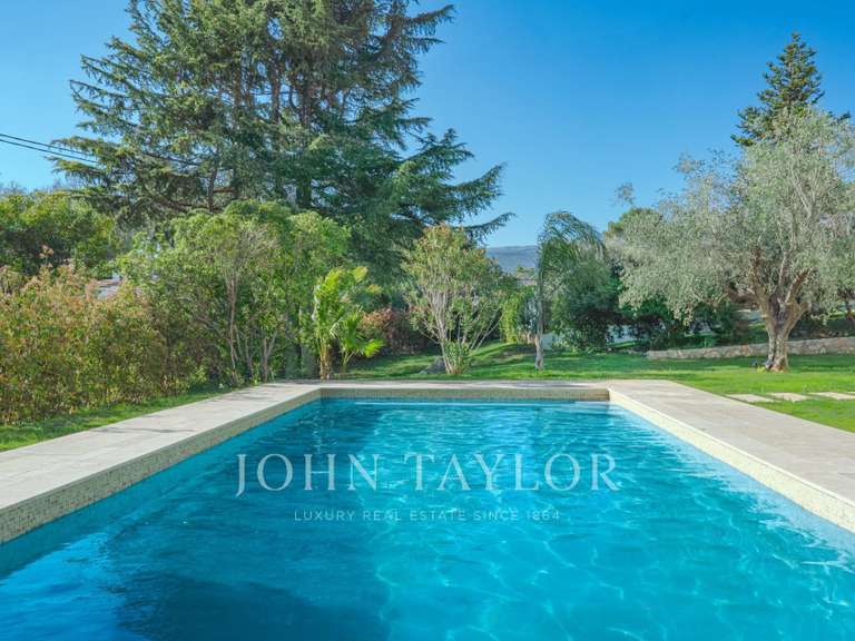 Villa Châteauneuf-Grasse - 5 chambres - 320m²