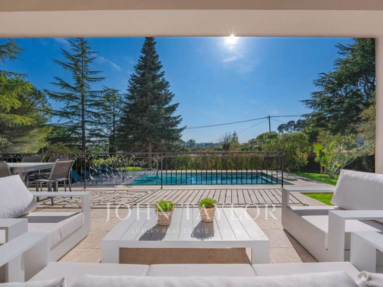 Villa Châteauneuf-Grasse - 5 chambres - 320m²