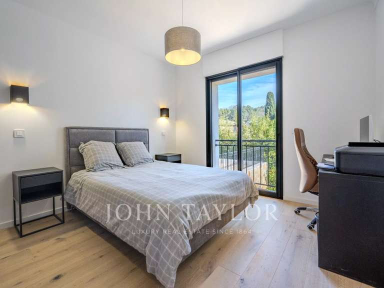 Villa Châteauneuf-Grasse - 5 chambres - 320m²