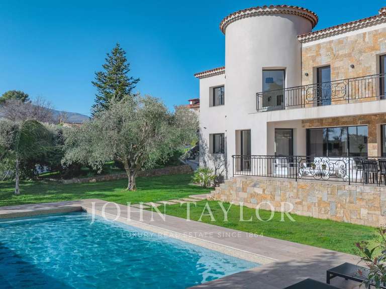 Villa Châteauneuf-Grasse - 5 chambres - 320m²