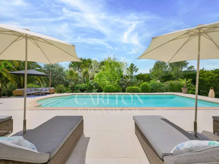 Villa Châteauneuf-Grasse - 4 chambres - 187m²