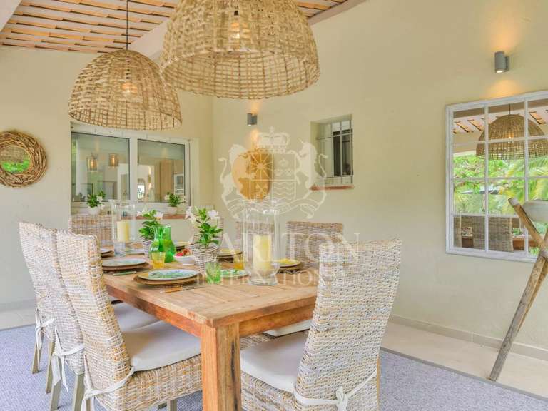 Villa Châteauneuf-Grasse - 4 chambres - 187m²