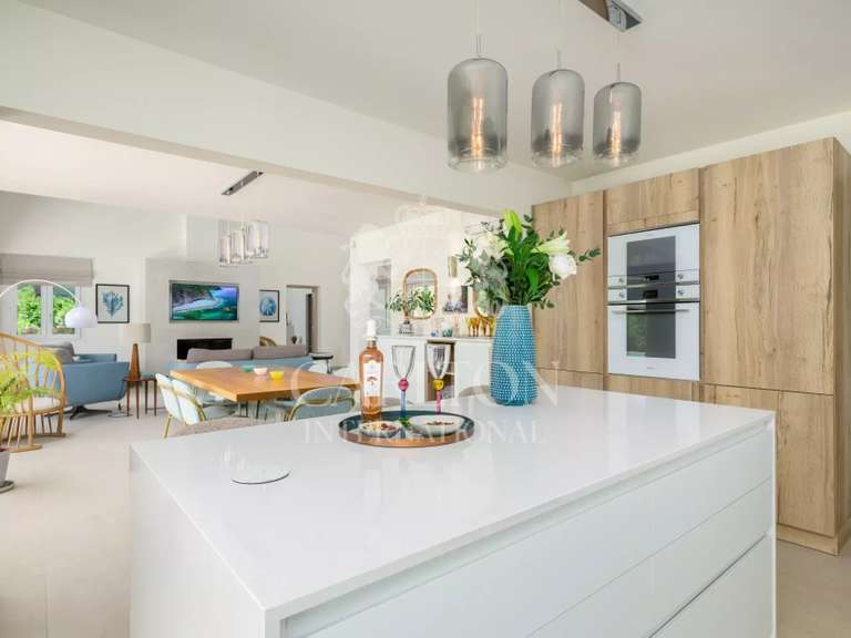 Villa Châteauneuf-Grasse - 4 chambres - 187m²