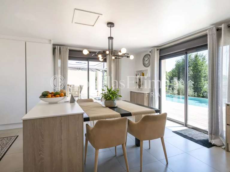 Villa Châteauneuf-Grasse - 5 chambres - 280m²