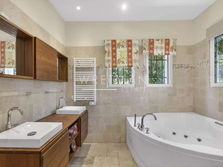 Villa Châteauneuf-Grasse - 305m²