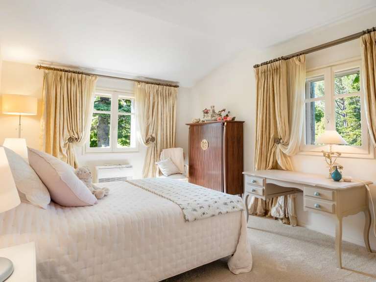 Villa Châteauneuf-Grasse - 6 chambres - 363m²