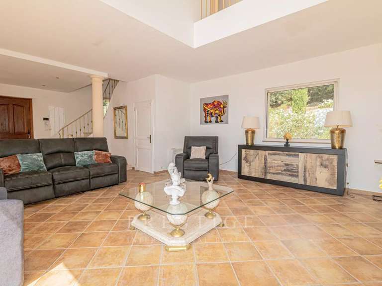Villa Châteauneuf-Grasse - 3 chambres - 608m²