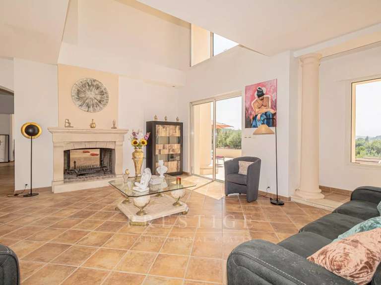 Villa Châteauneuf-Grasse - 3 chambres - 608m²