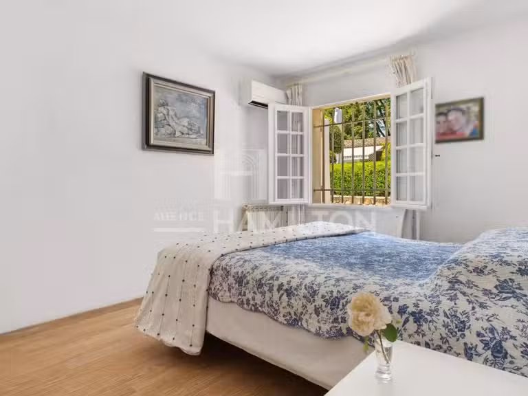 Villa Châteauneuf-Grasse - 5 chambres - 185m²