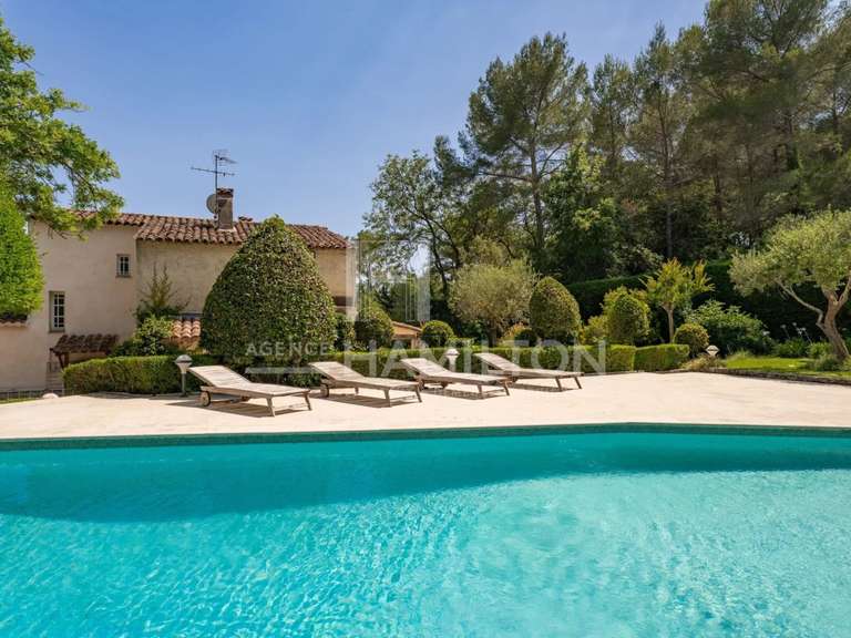 Villa Châteauneuf-Grasse - 5 chambres - 185m²