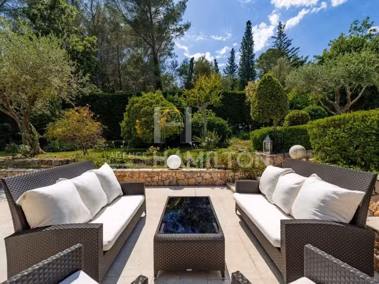 Villa Châteauneuf-Grasse - 5 chambres - 185m²