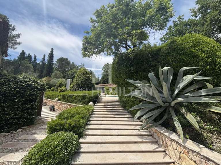 Villa Châteauneuf-Grasse - 5 chambres - 185m²