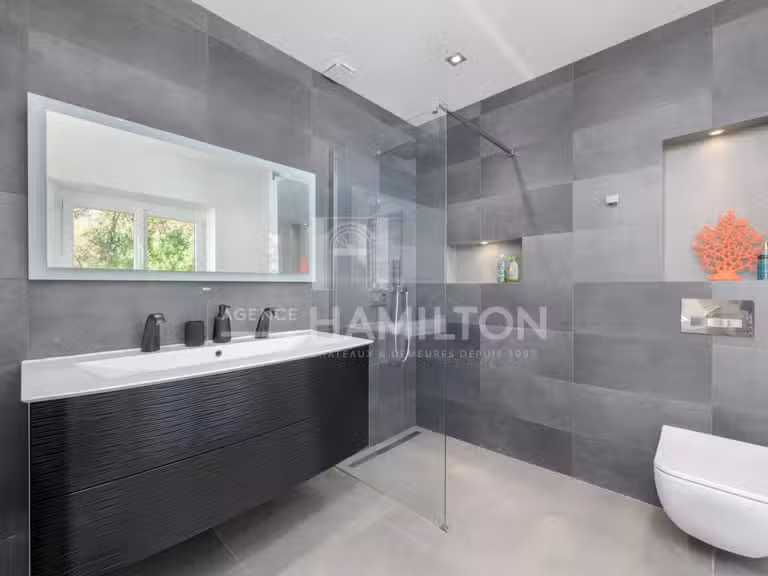 Villa avec Vue sur mer Châteauneuf-Grasse - 5 chambres - 205m²