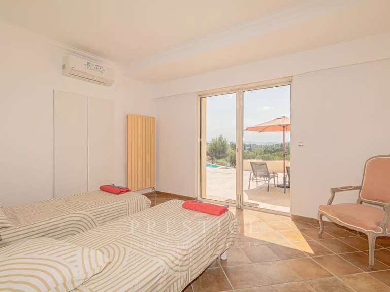 Villa Châteauneuf-Grasse - 3 chambres - 555m²