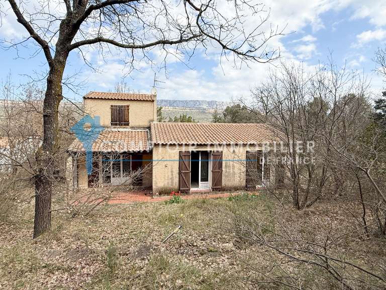 Maison Châteauneuf-le-Rouge - 3 chambres - 100m²