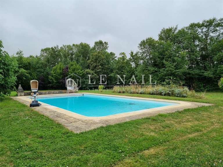 Maison Châteauneuf-sur-Cher - 7 chambres - 250m²