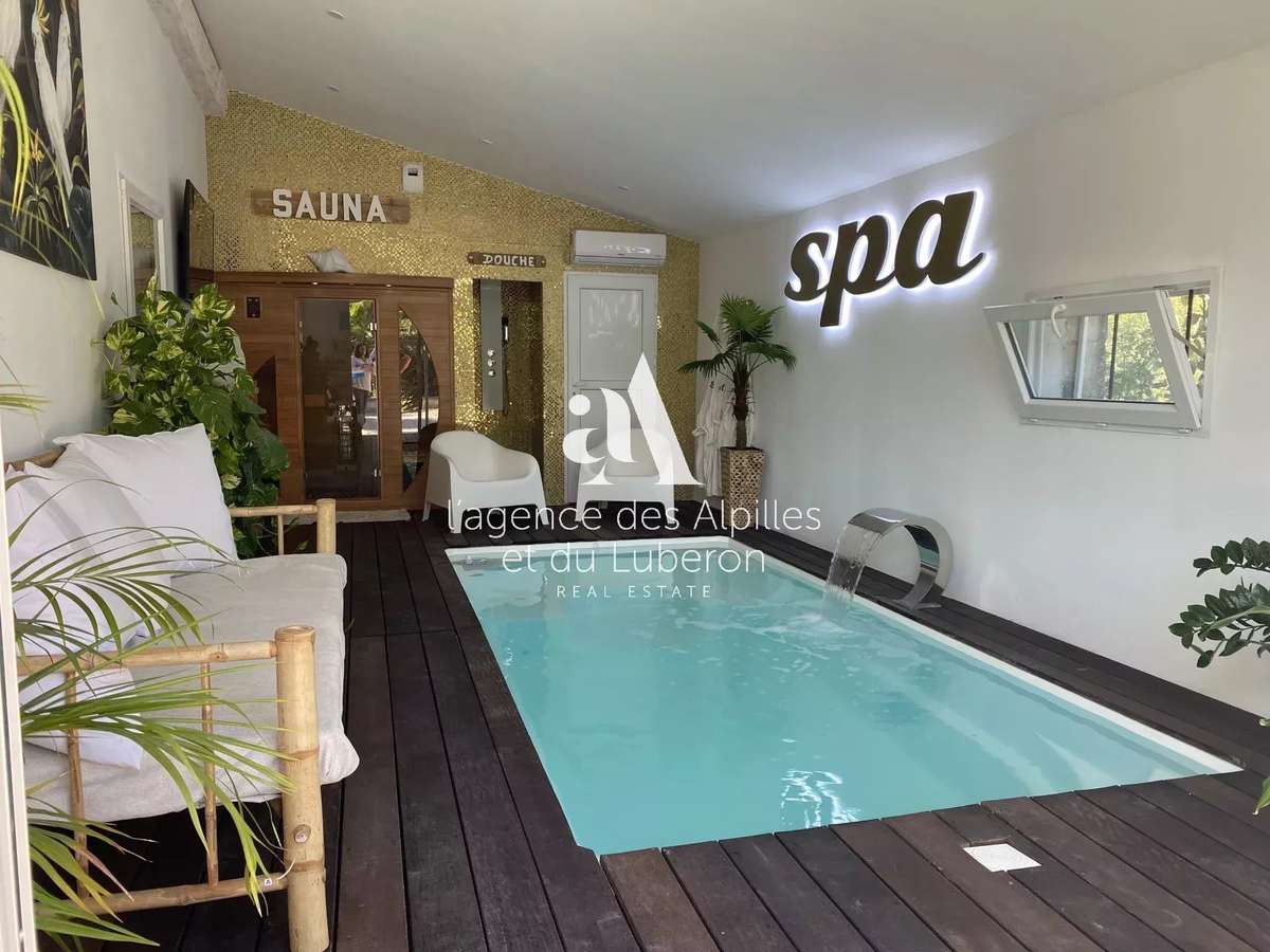 House Châteaurenard